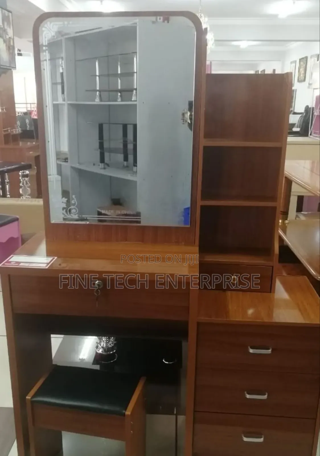 Brown Dressing Table With Sliding Mirror