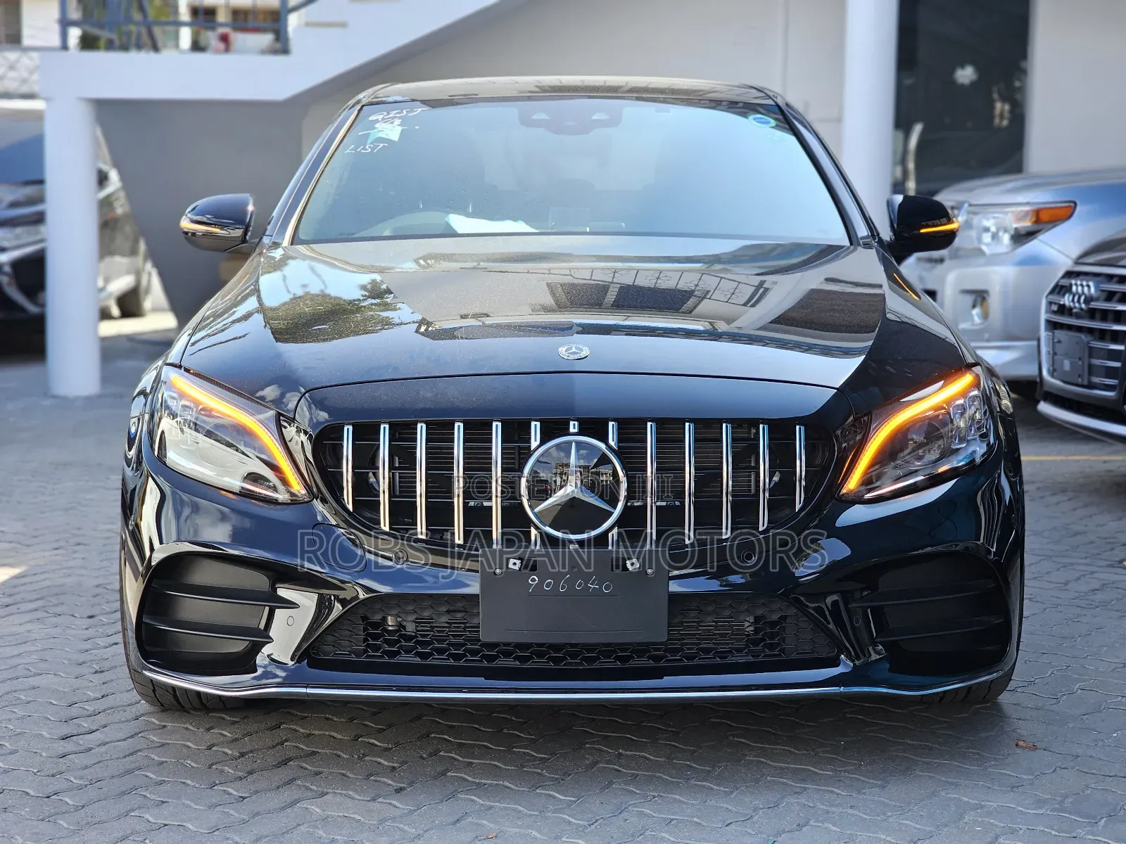 Mercedes-Benz C200 2019 Matt Black