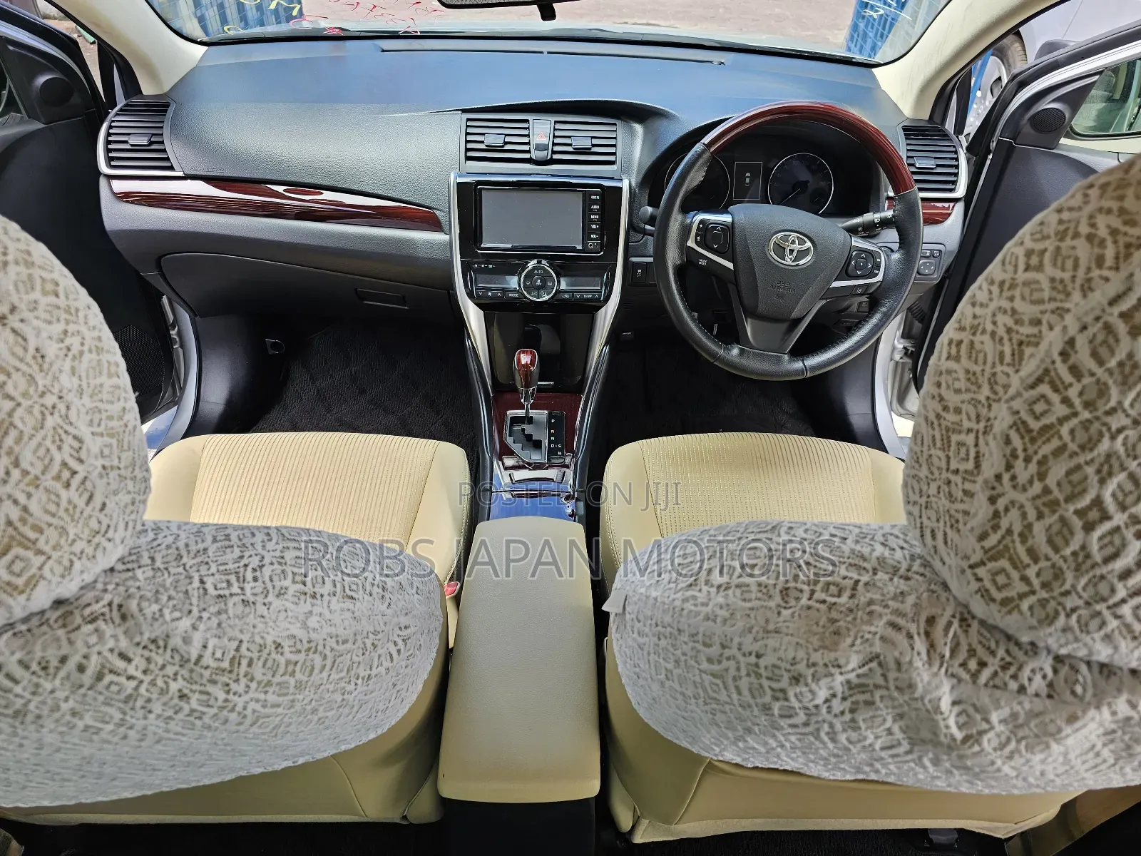 Toyota Premio 1.8 FWD 2018 Silver