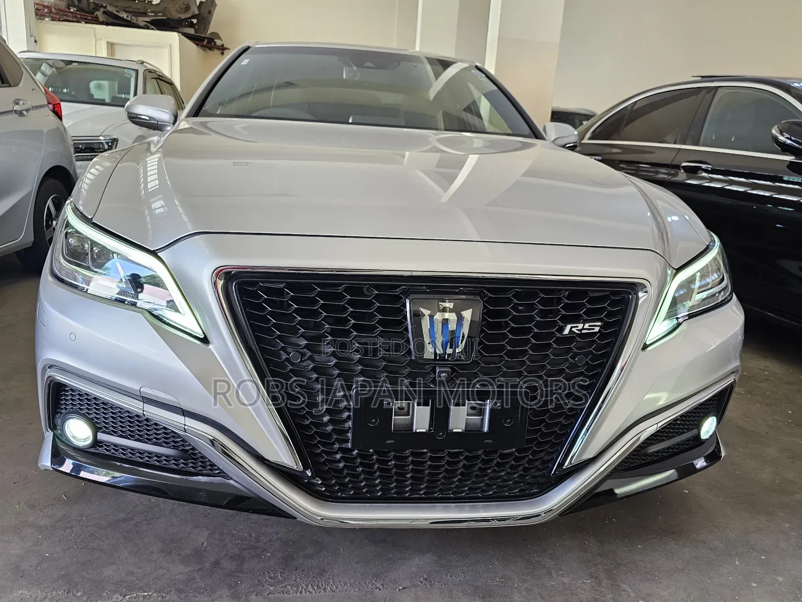 Toyota Crown 2019 Gray