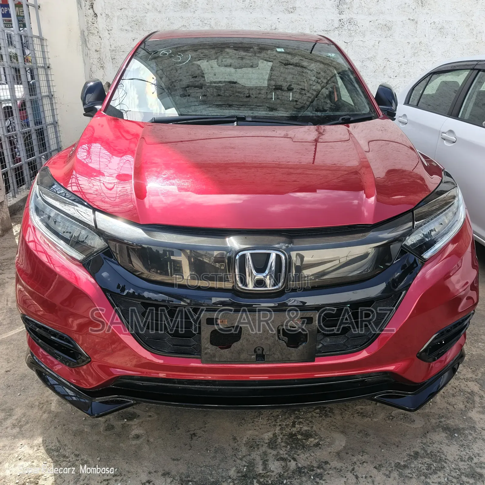 Honda Vezel 1.5 Hybrid 2WD 2018 Maroon
