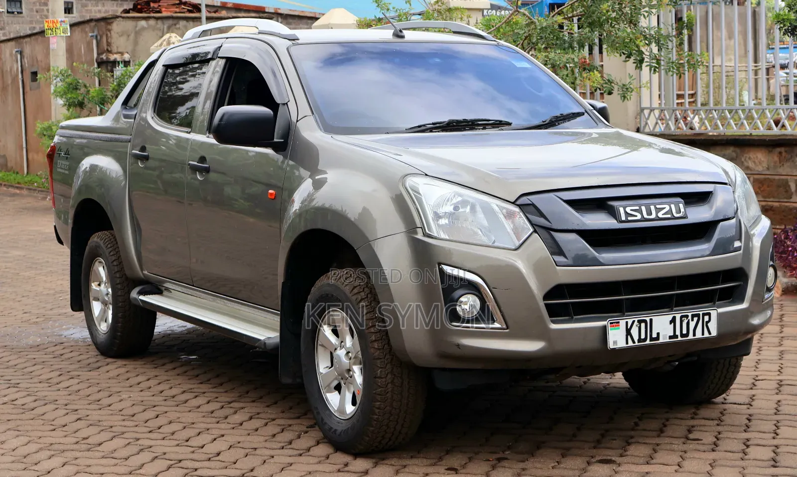 Isuzu D-MAX 2022 Brown