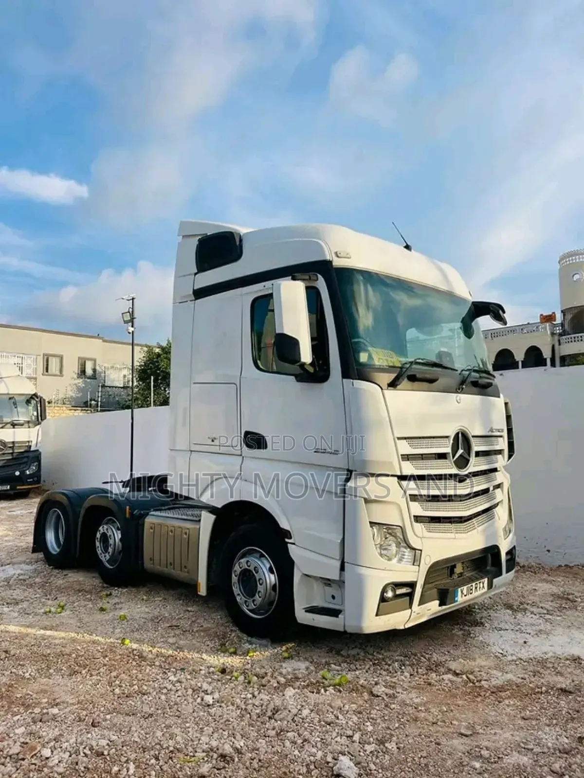 Transit Trailers Available for Transport Services