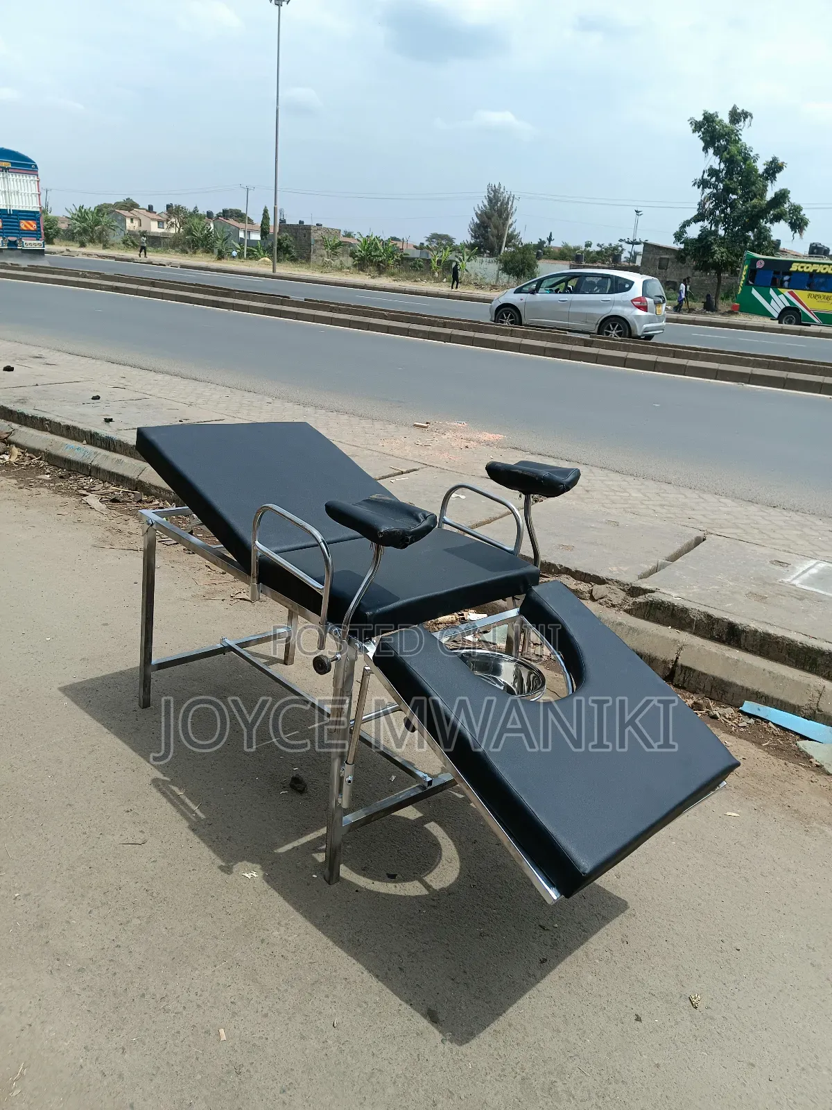 Delivery Black Bed 