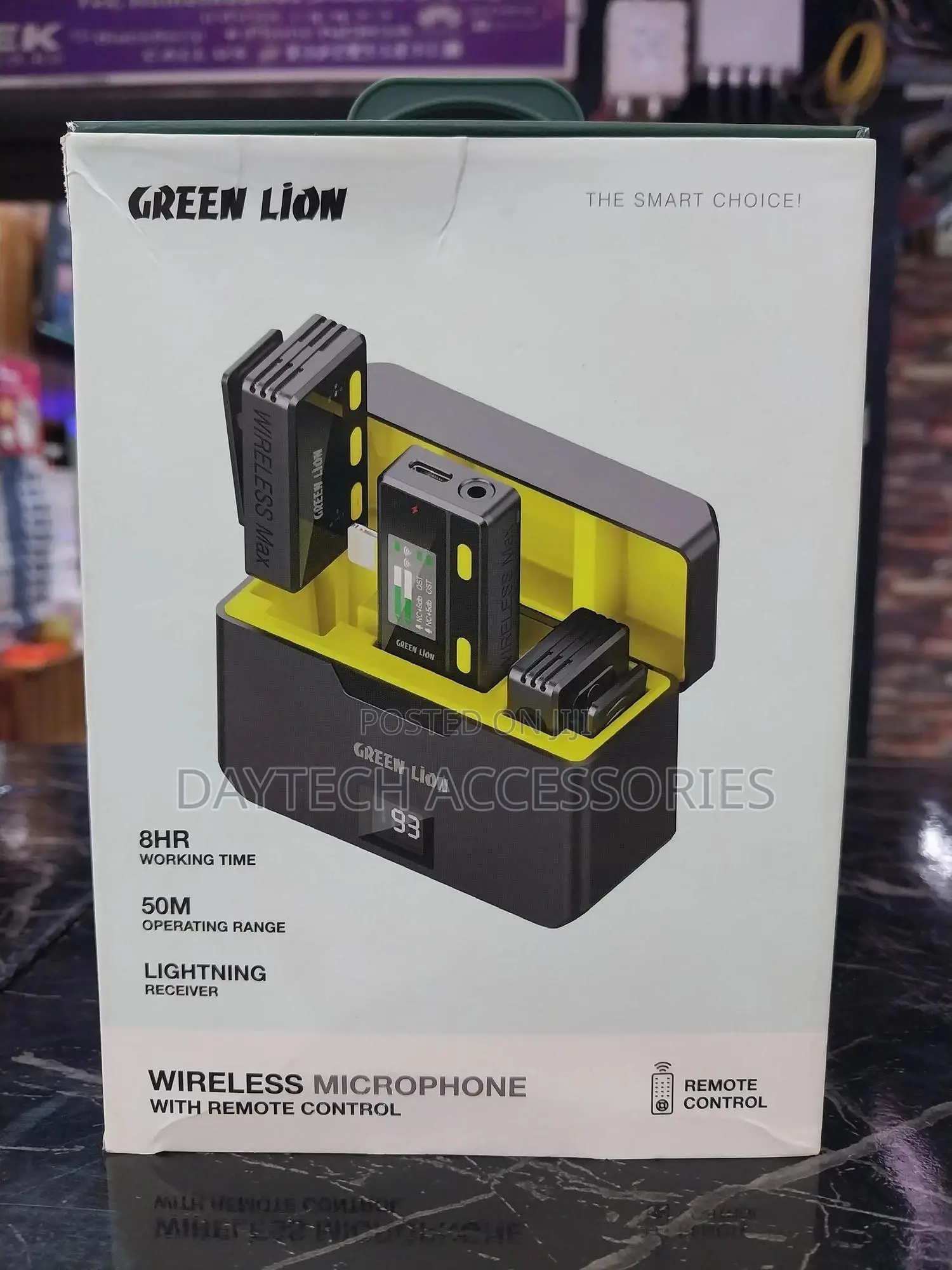 Green Lion Wireless Microphone for Lightning With Remote Control