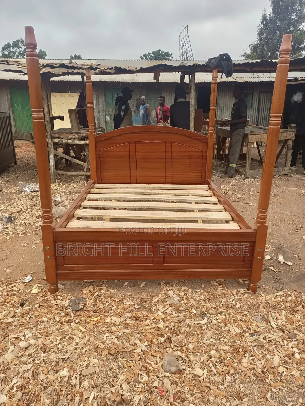 5 by 6 Well Made Shiny Bed