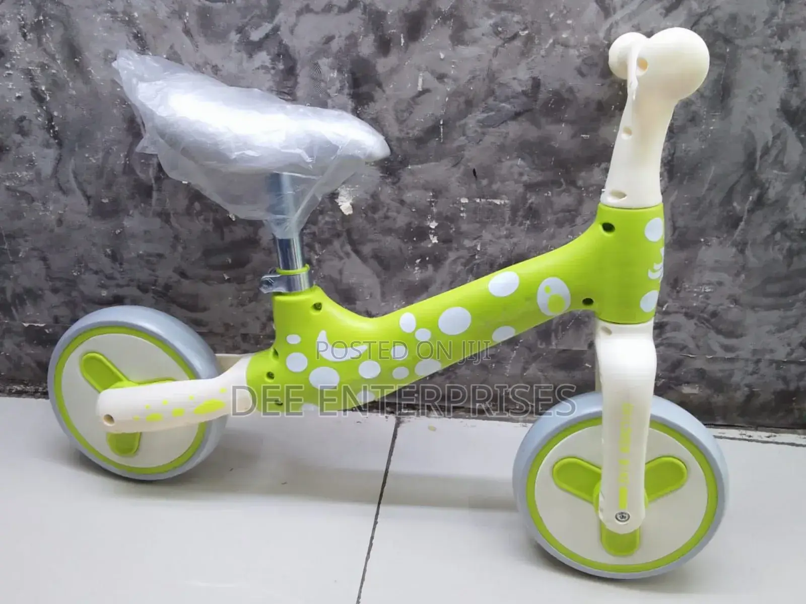 Balance Bicycle Size 12 No Pedals