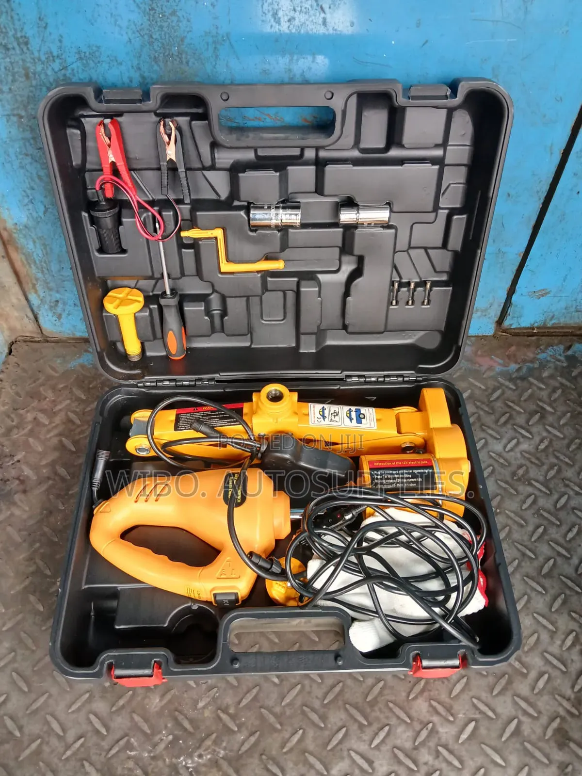 3 Tonnes Electric Car Jack.