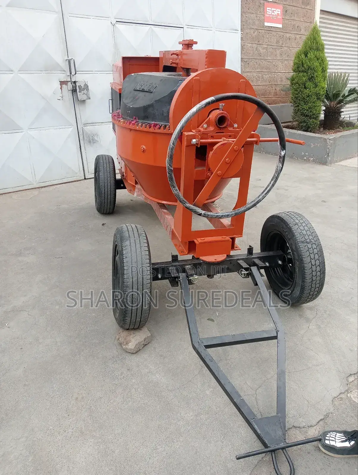 Titan Concrete Mixer 500l/ Diesel Engine 6 5hp