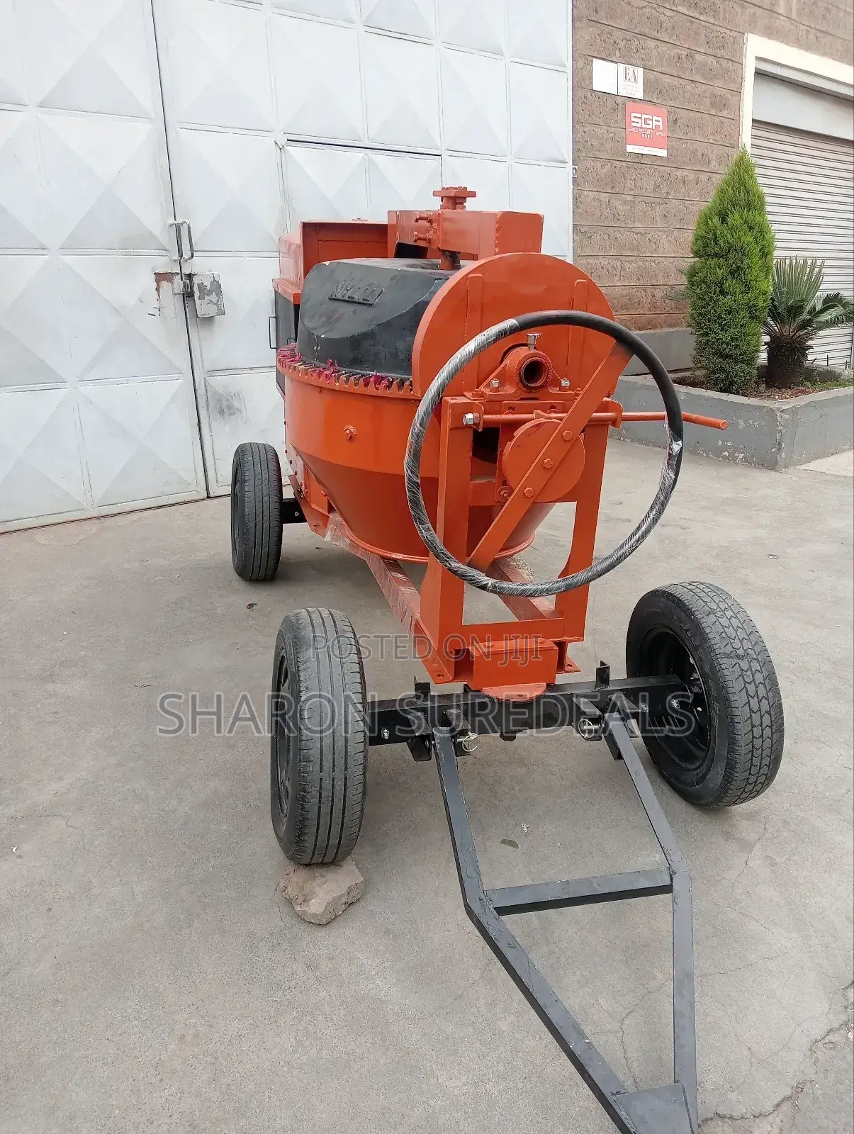 Quality Engine Powered Concrete Mixer 500l Titan