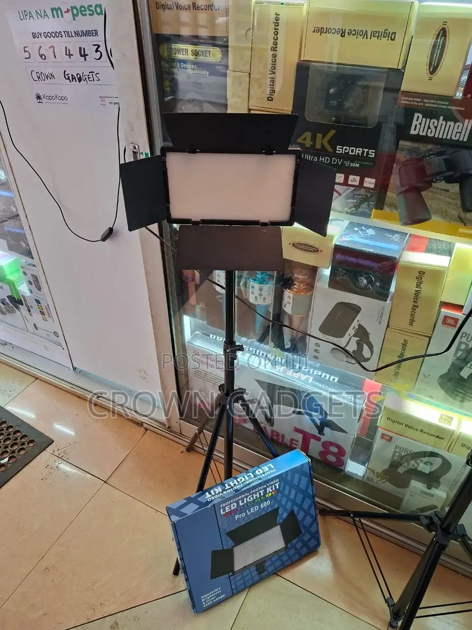 U600 Pro Led 600 Light Kit With Stand for Photography Video
