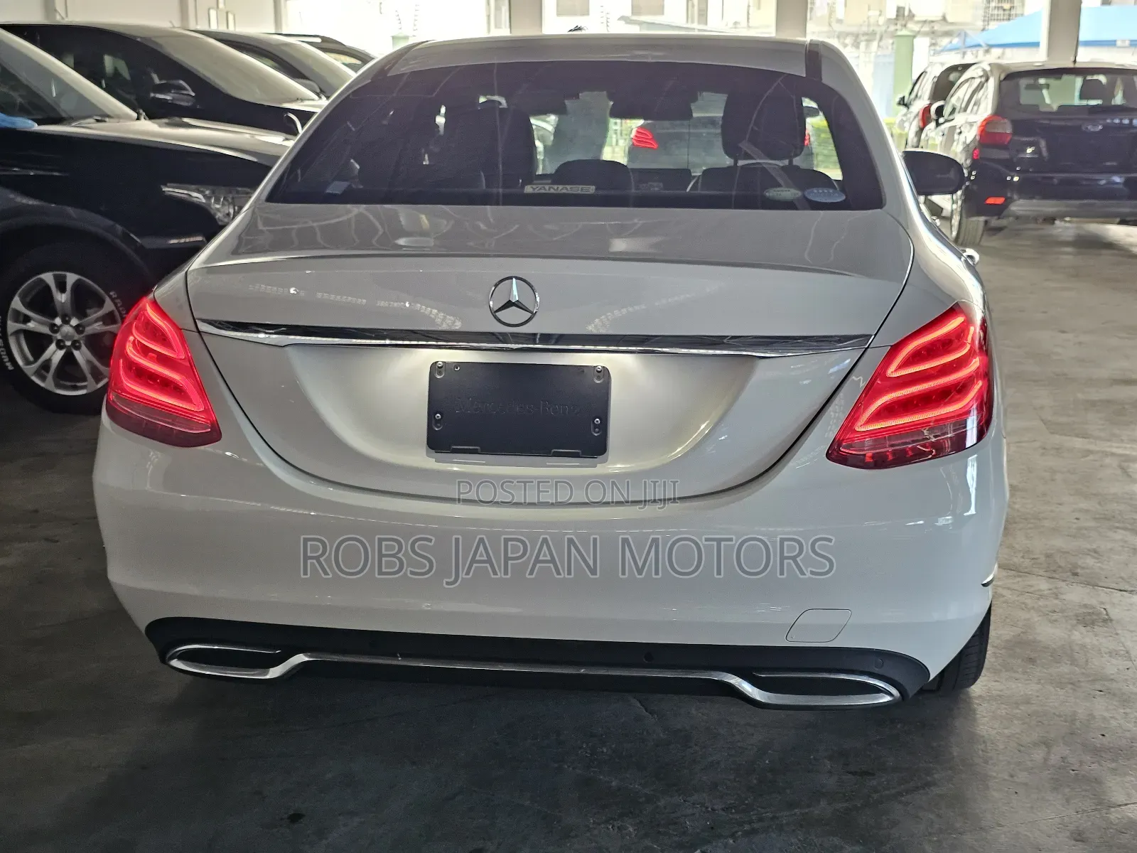 Mercedes-Benz C200 2017 Pearl
