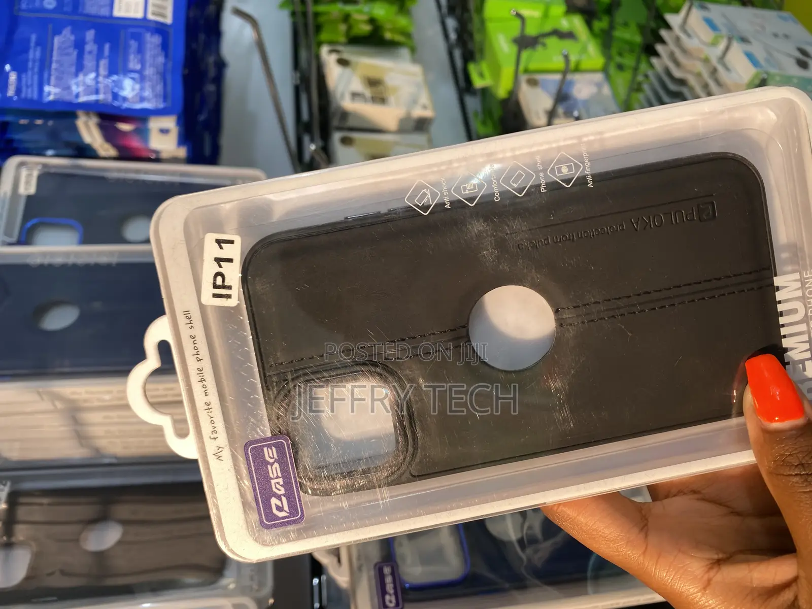 Loka iPhone 11 Leather Back Case With Apple Logo Cut
