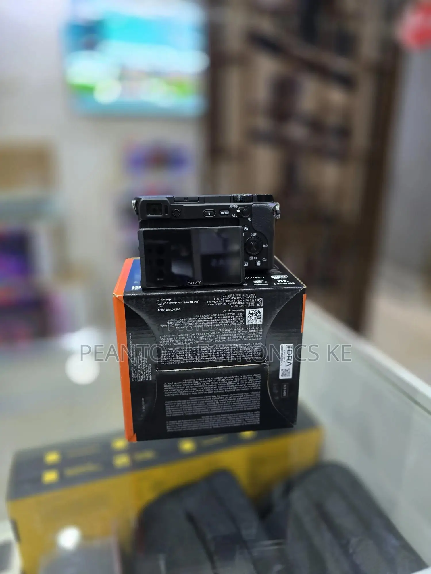Sony Alpha A6400 Mirrorless Digital Camera With 16-50mm Lens