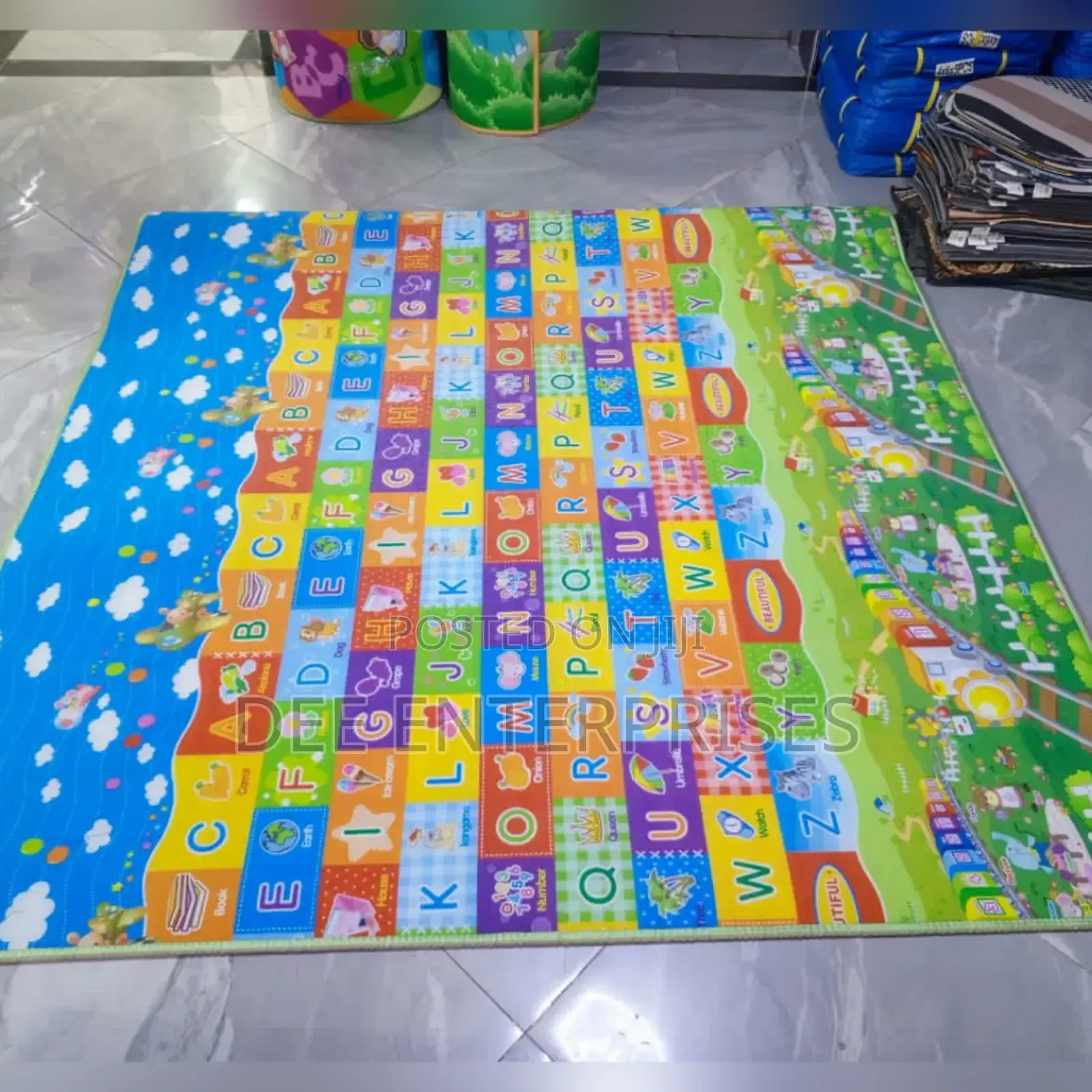 Crawling Matt 
1.9m×2m
