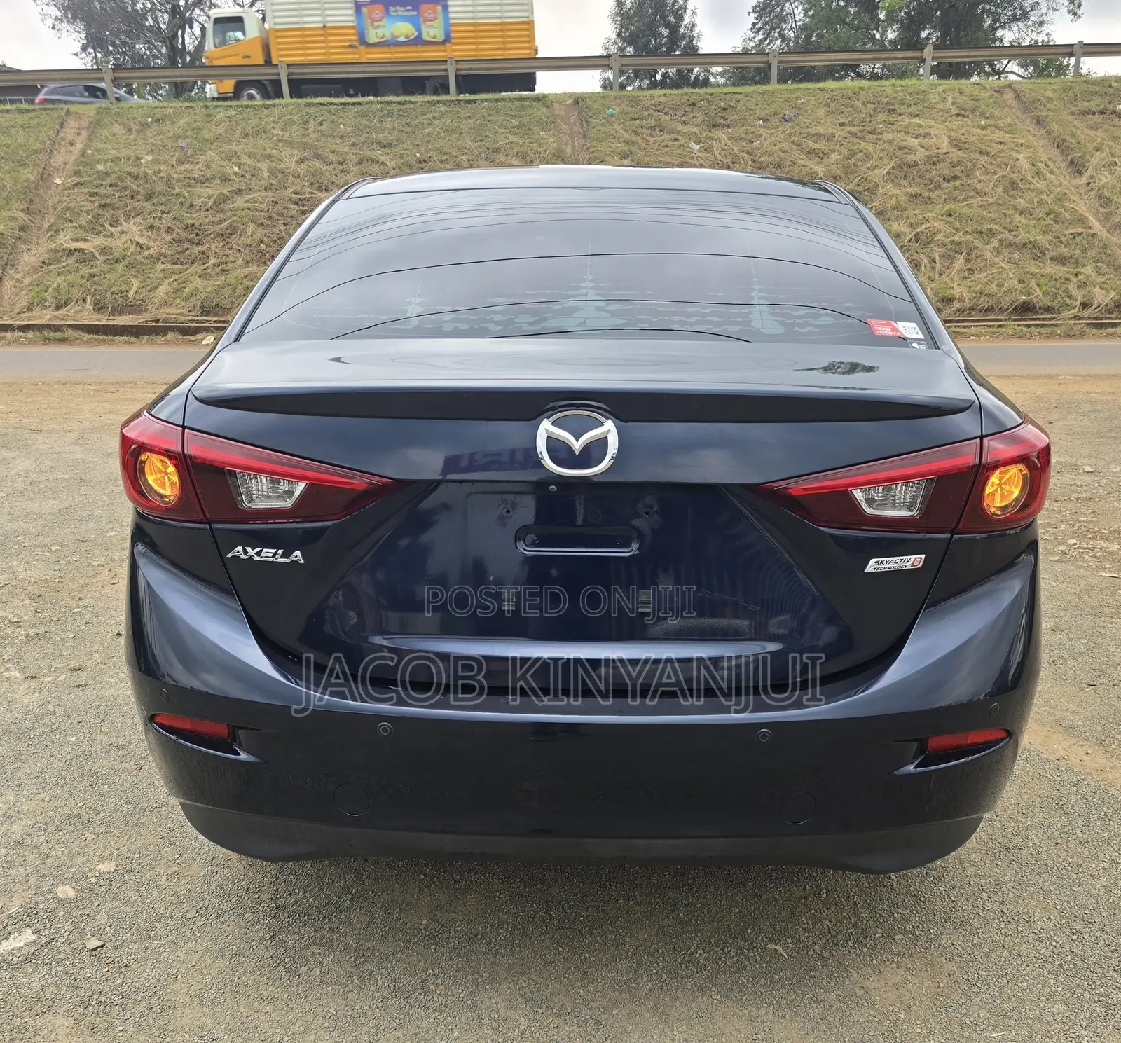 Mazda Axela 2018 Blue