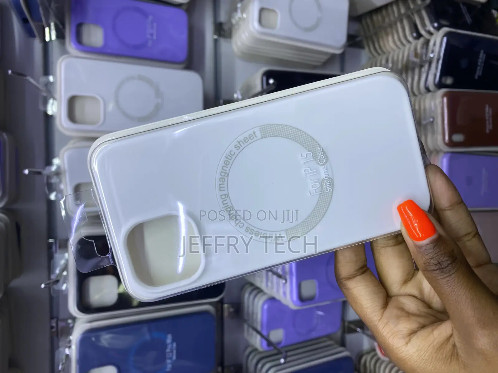 Bueder Apple iPhone 15 Silicone Case With Magsafe
