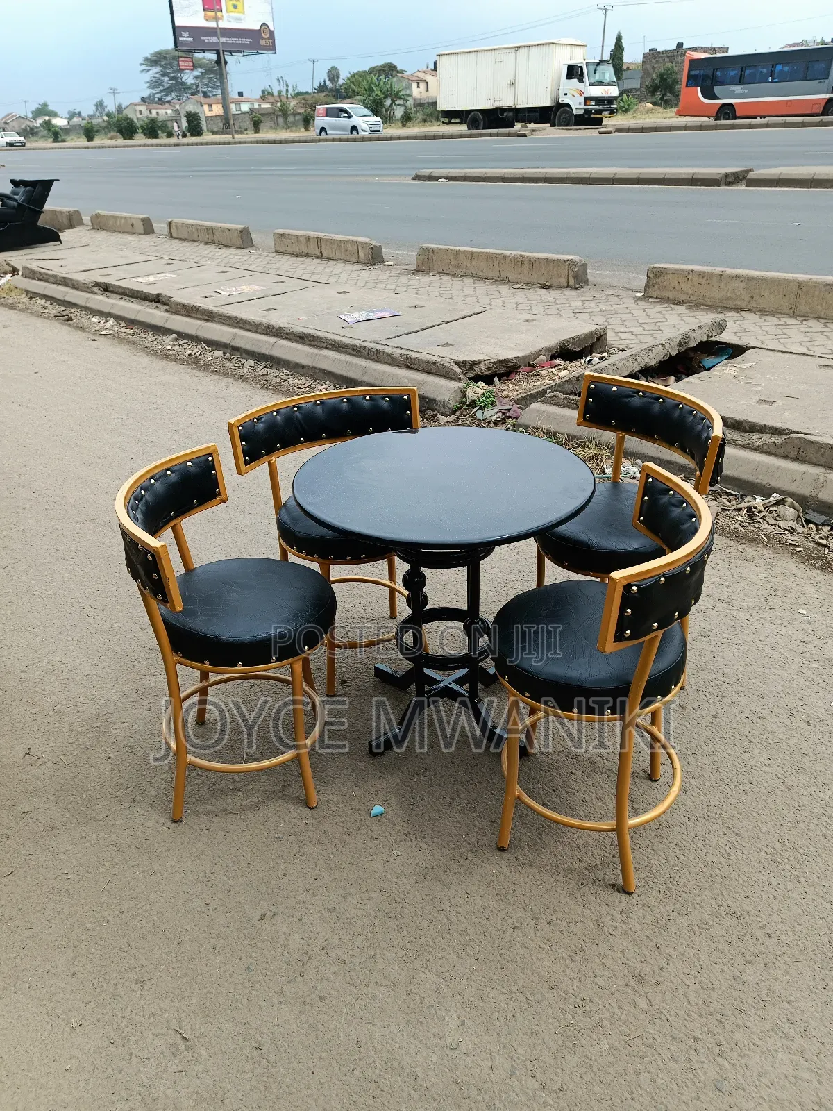 Restaurant Unique Set, 4 Chairs and a Table 