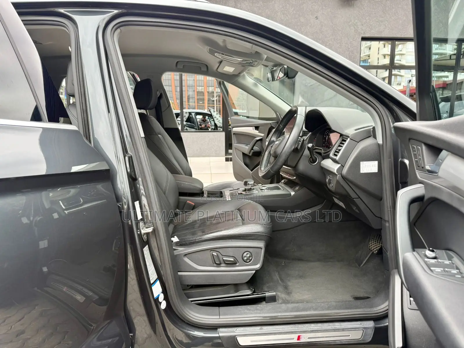 Audi Q5 2.0T Premium AWD quattro 2019 Gray
