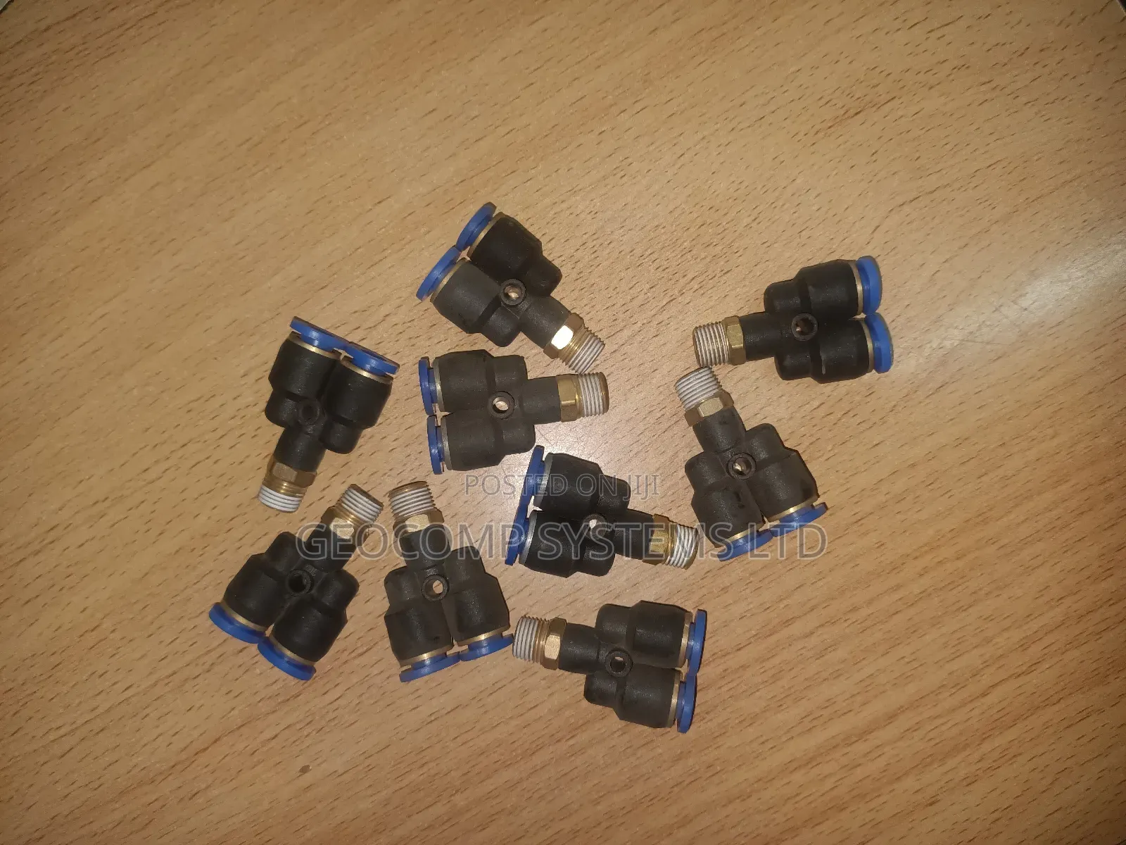 Pu Y Connector 1/8*8mm