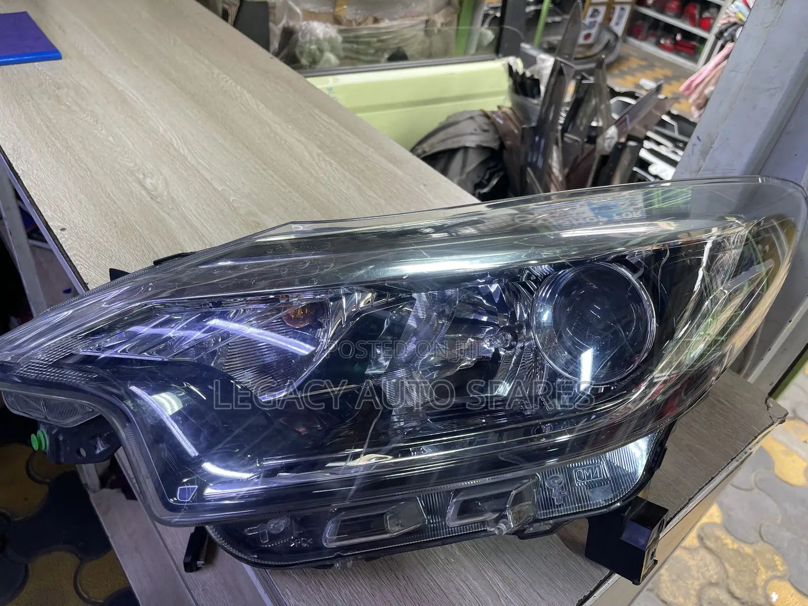 Nissan Note Headlight (Part No B)