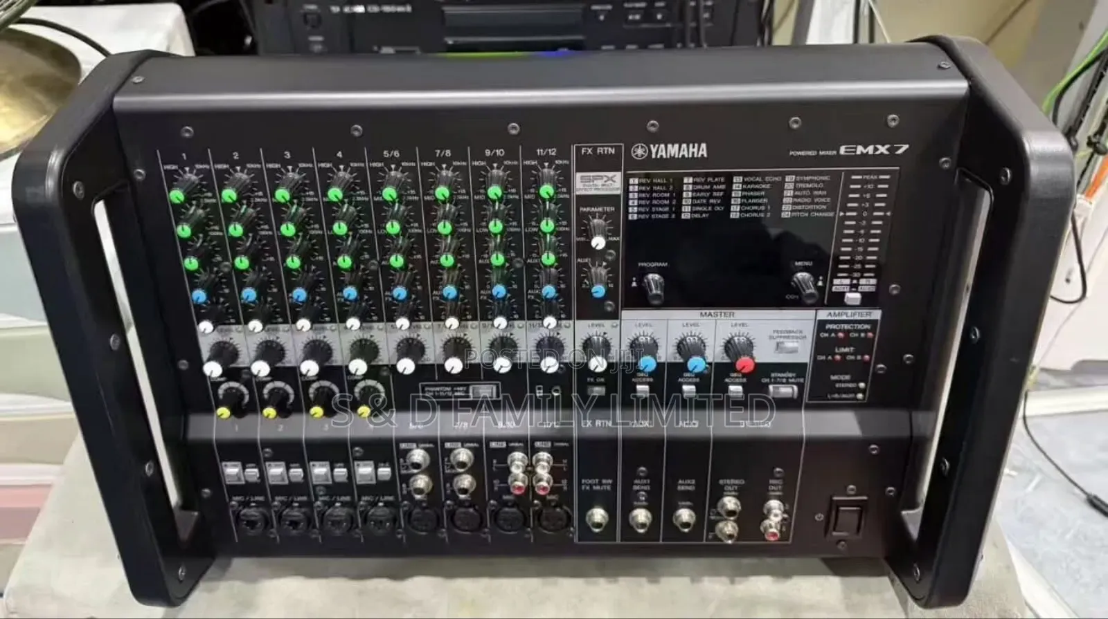 Yamaha Emx 7 12-Channel Powered Mixer