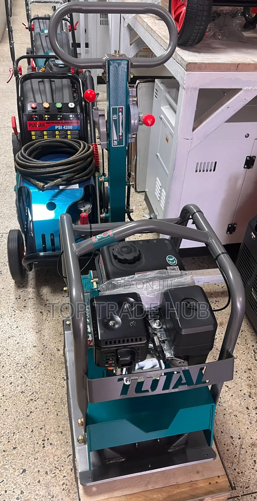 Total Hd Petrol Reversible Plate Compactor 127kgs 25kn 25cm/S