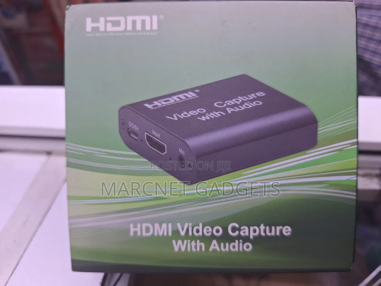 Video Capture Loop With Audio for Live Streaming