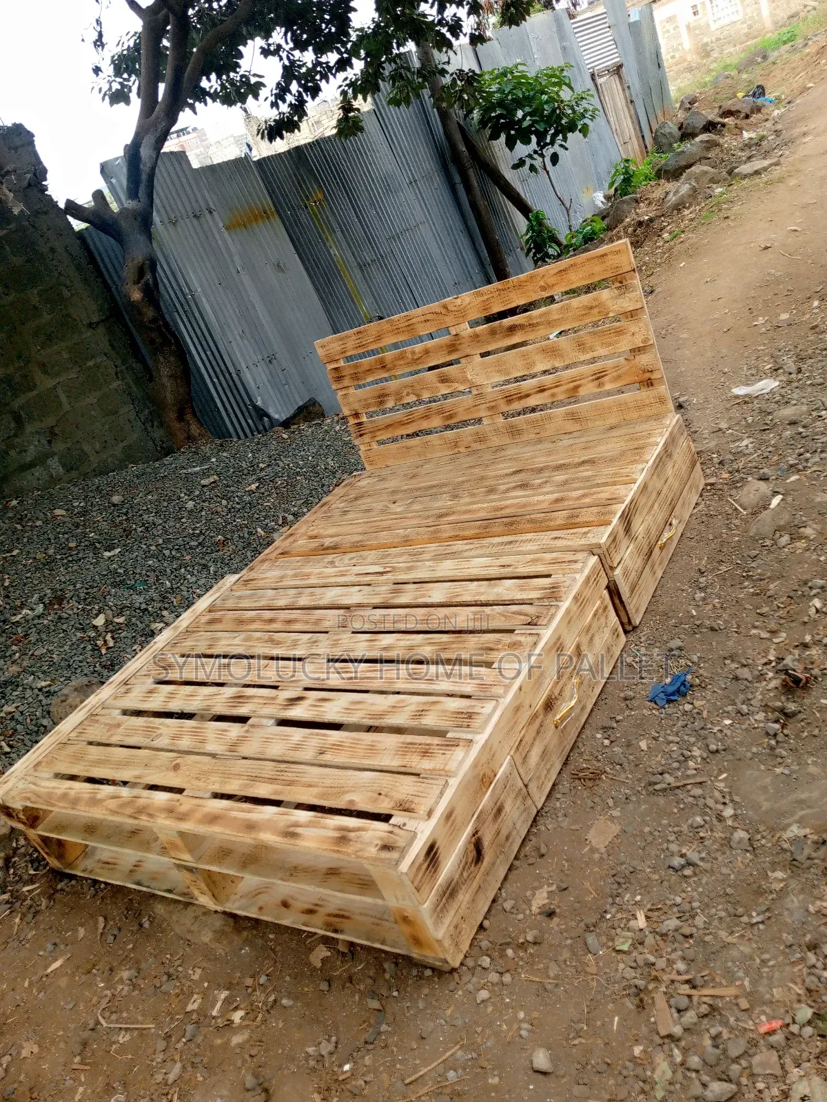 5*6 Pallet Bed, Branded Blazed Detachable