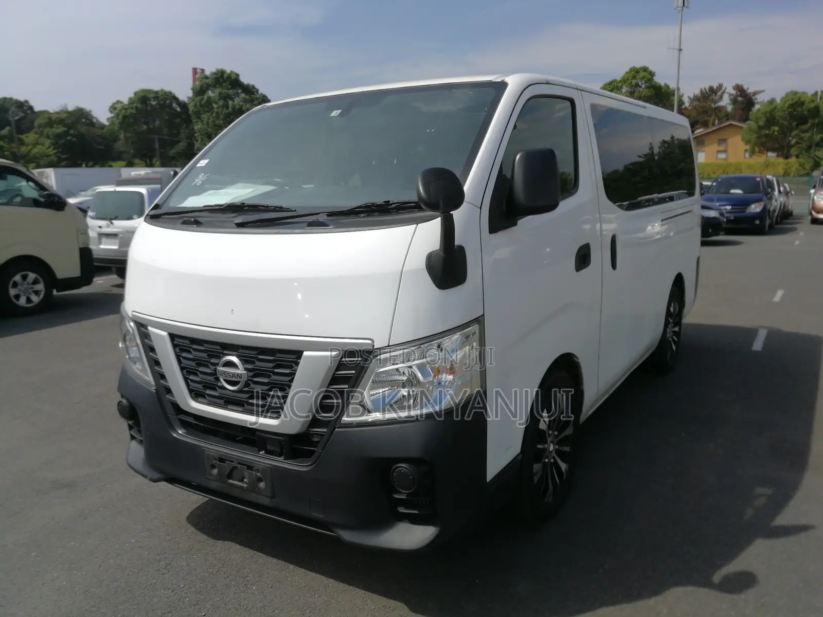 Nissan Caravan (Urvan) 2018 White