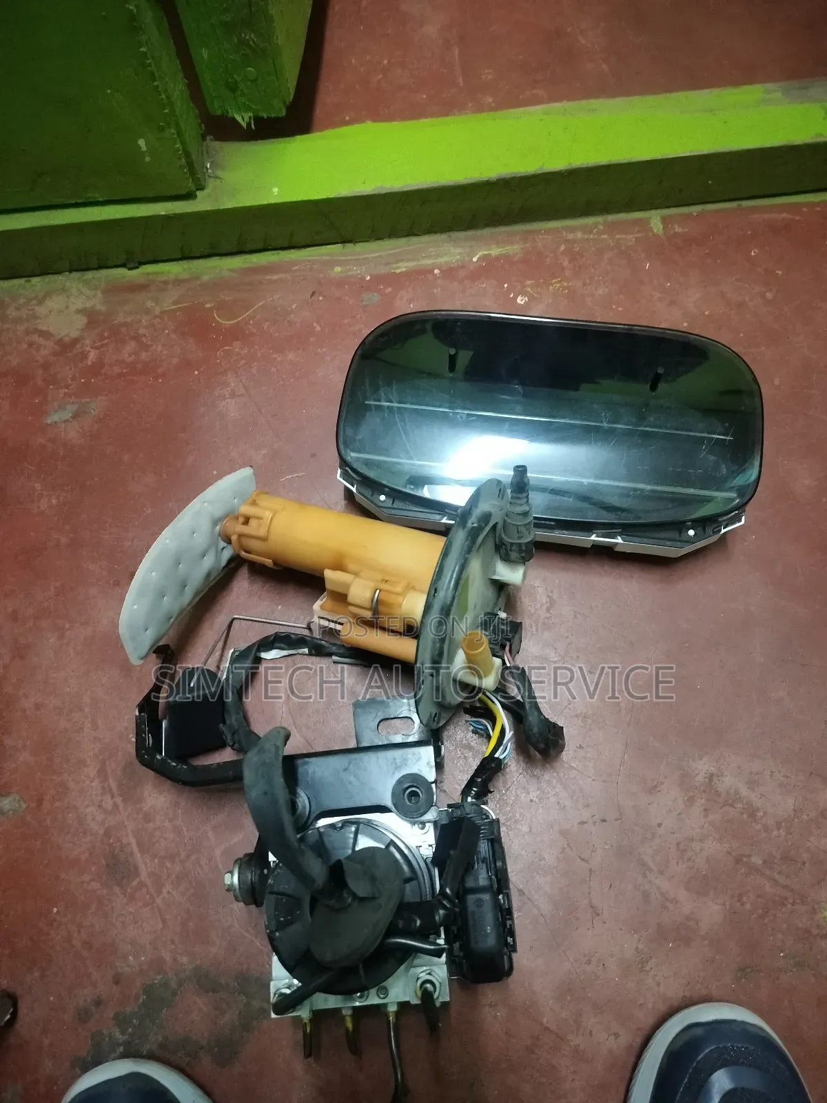 Daihatsu Mira E:S Fuel Pump