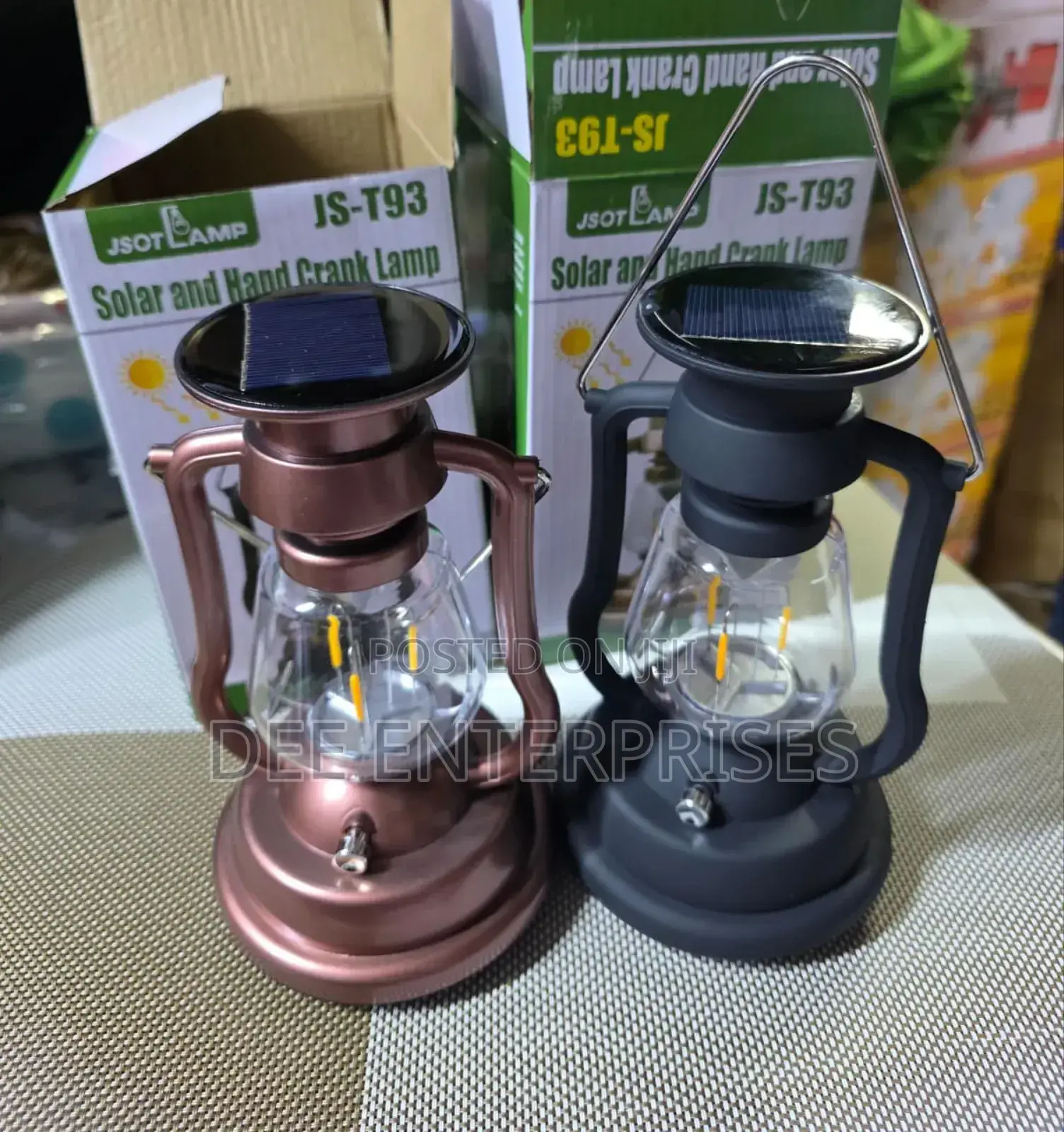 T93 Solar and Hand Cracked Rechargeable Lamp