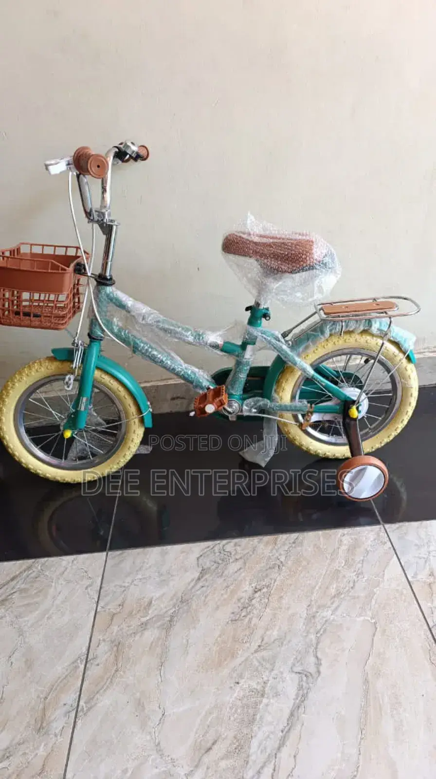 Kids Bikes
Size 14
