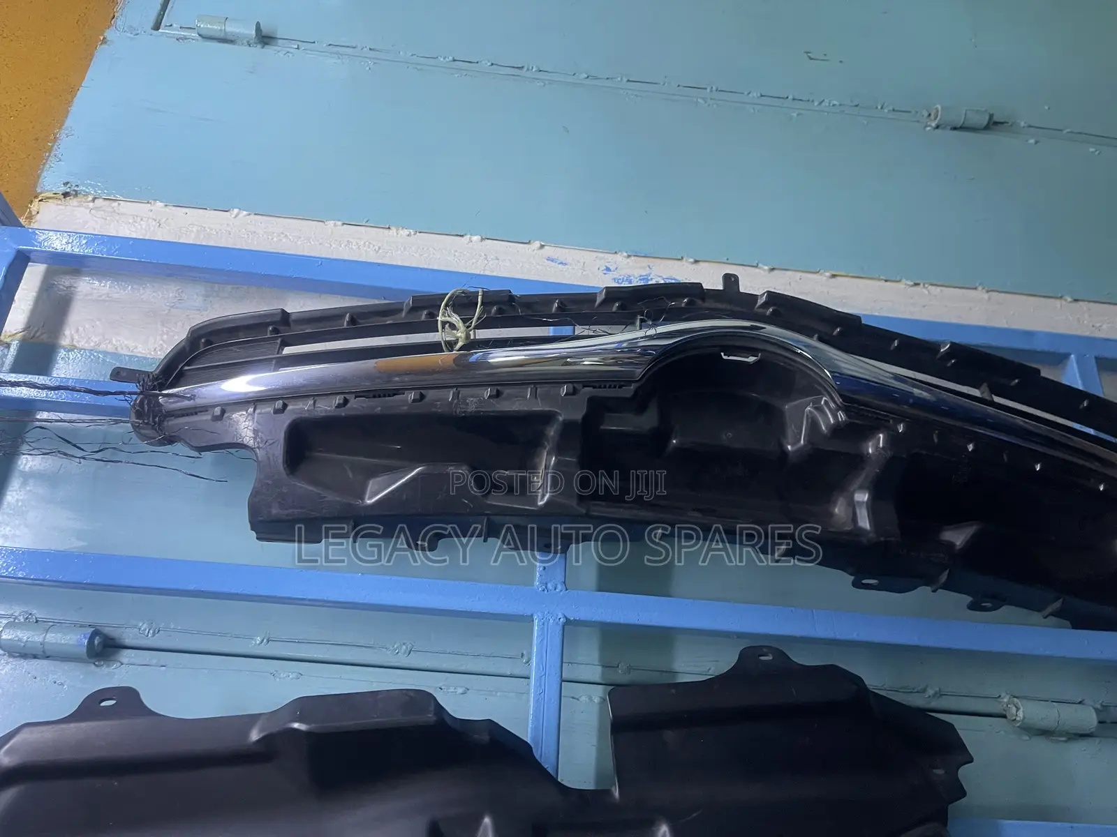 Ex-Japan Toyota Ractis Grill