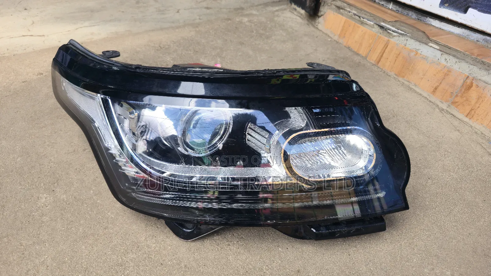 Range Rover Evoque Headlights