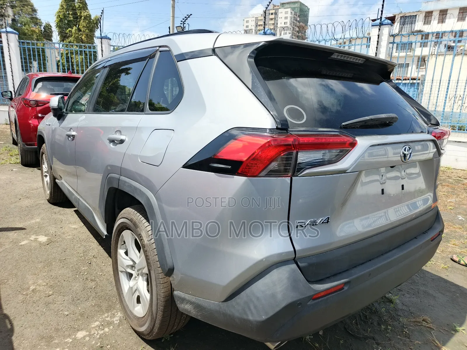 Toyota RAV4 Hybrid 2020 Silver