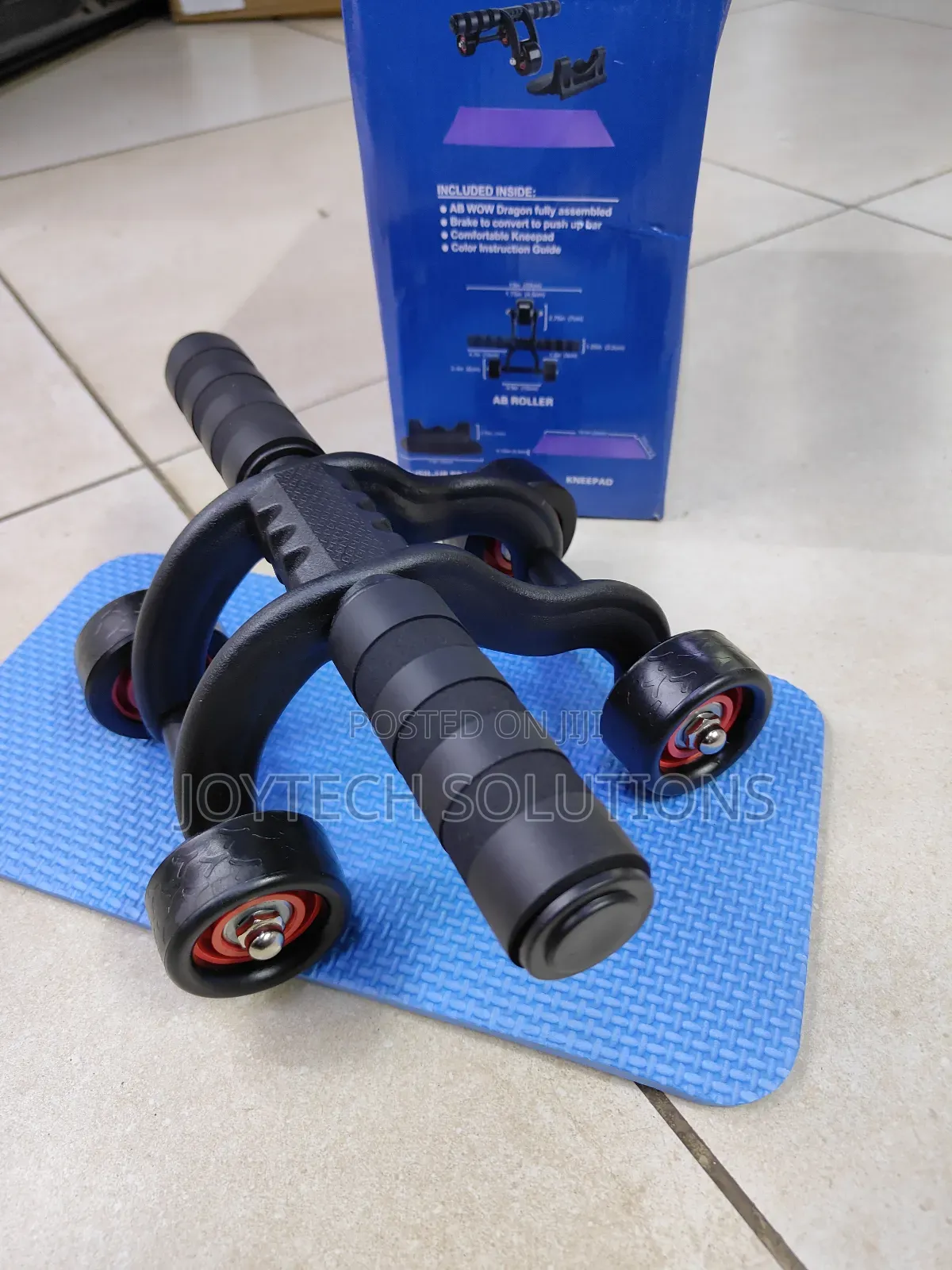 4 Wheel Ab Wheel Roller - Workout System - With Knee Protection Pad