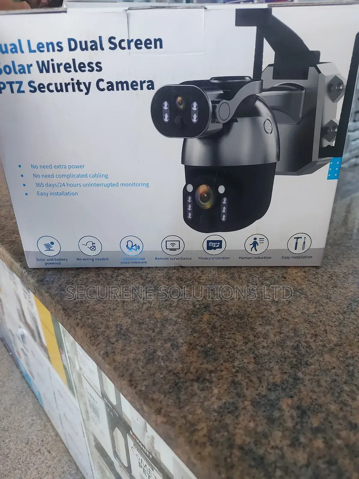 Dual Lens Dual Screen Solar Wireless PTZ / Ubox Solar Camera.