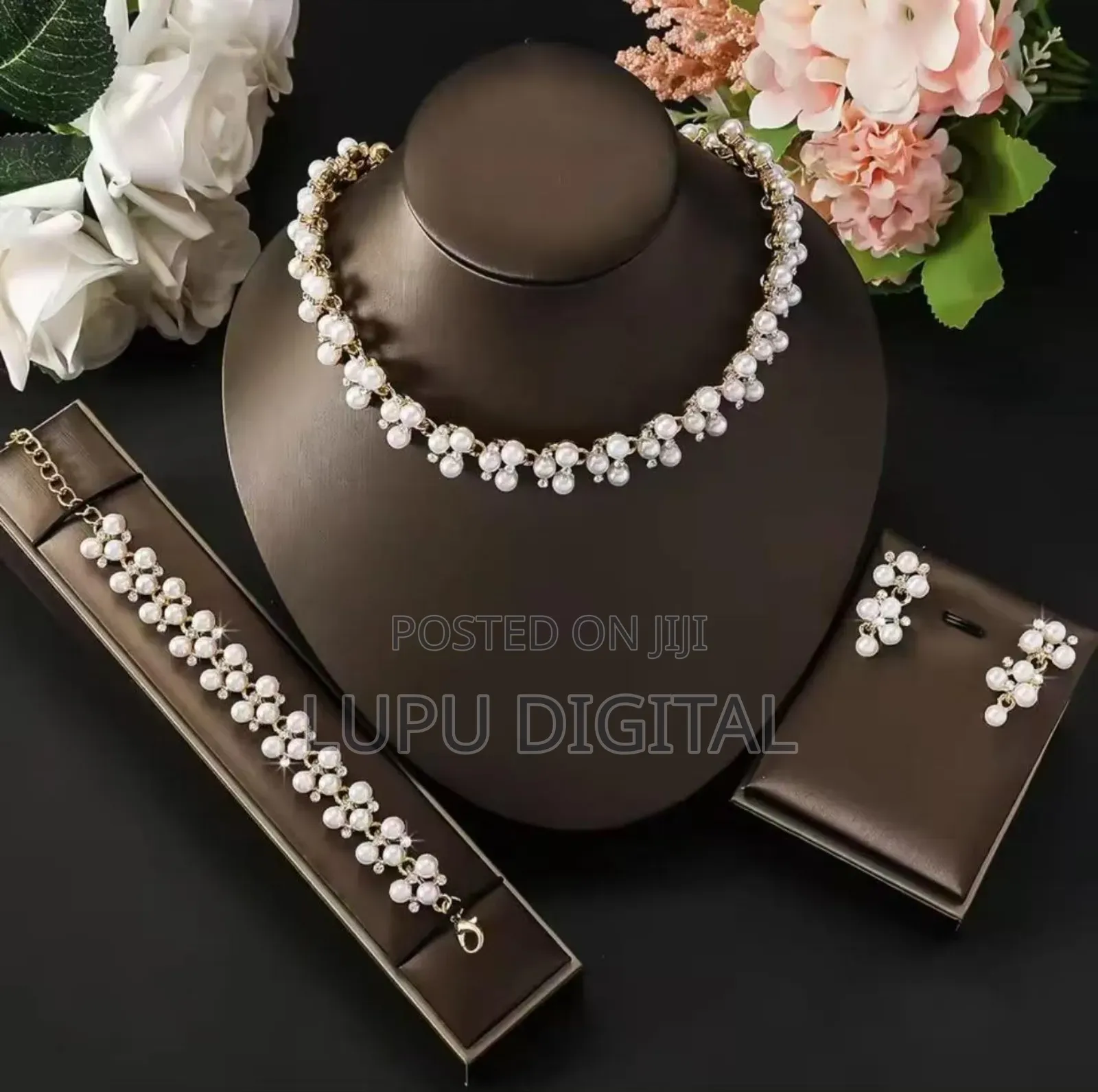 4 Pc Brilliant Matching Jewellery Set