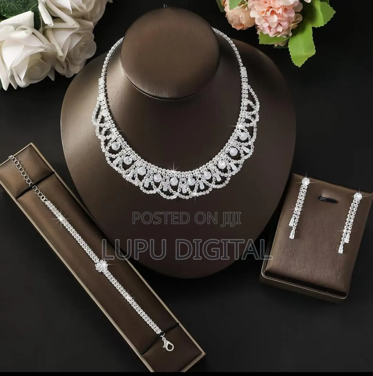 4 Pc Brilliant Matching Jewellery Set