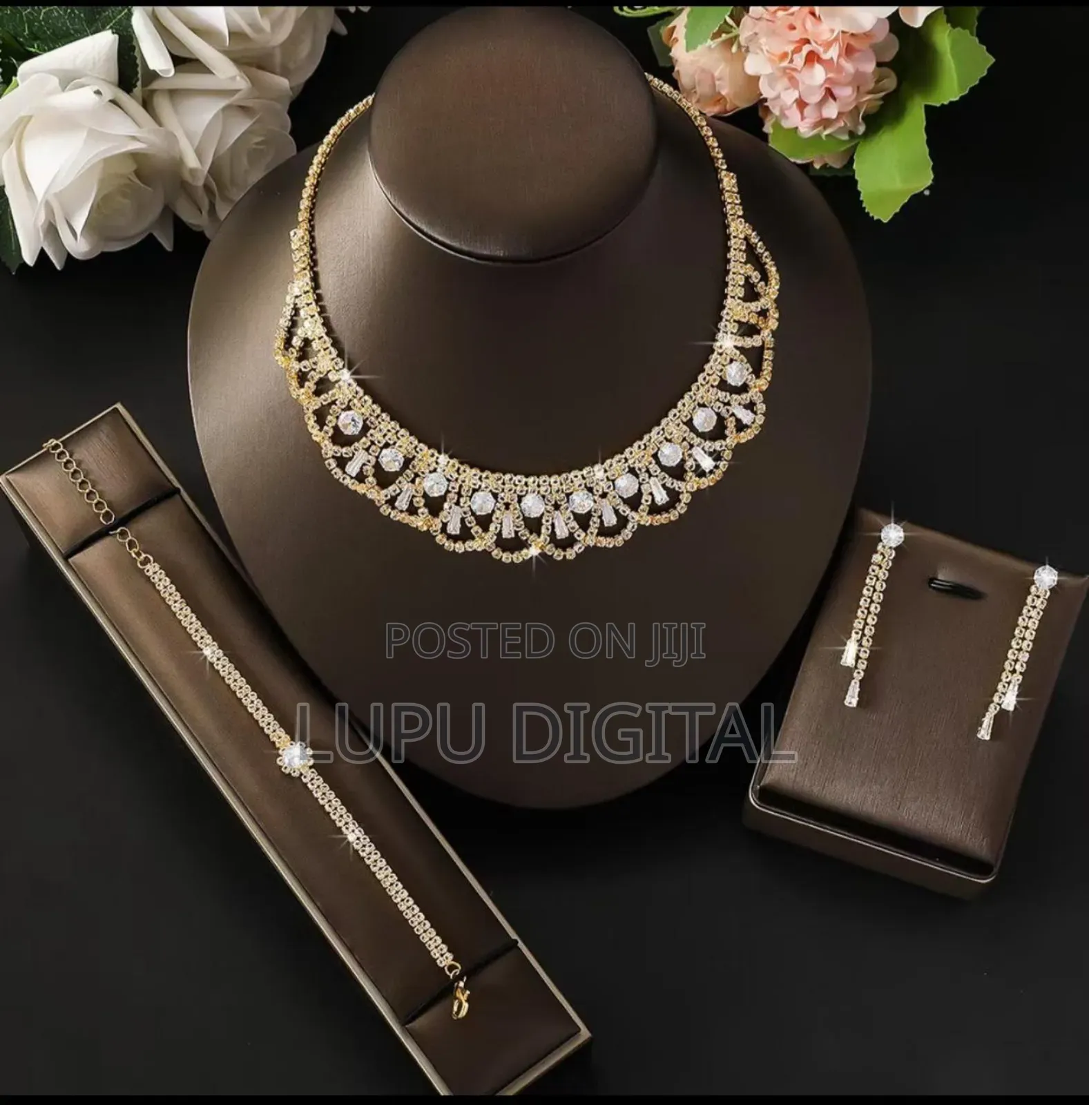 4 Pc Brilliant Matching Jewellery Set
