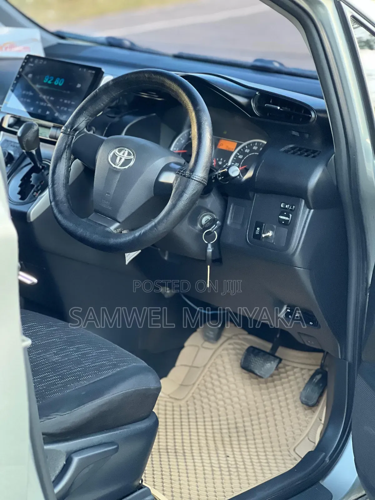 Toyota Wish 2012 Silver