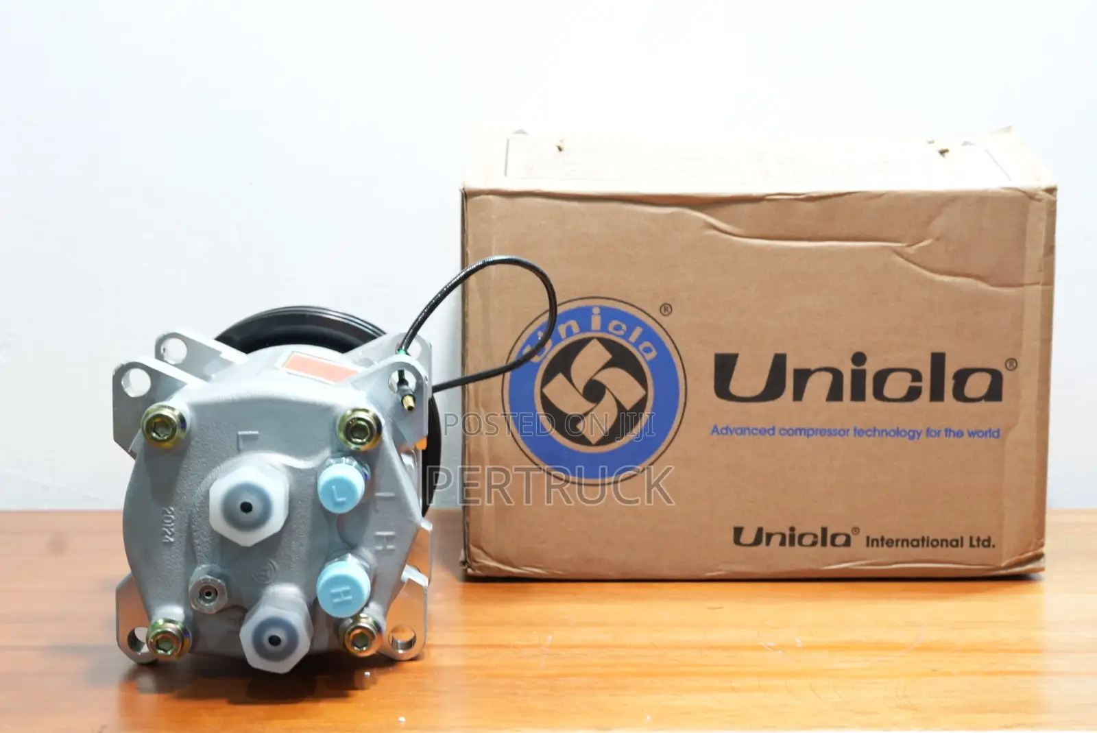 Unicla Up170(21002-10415) 107899 Ac Compressor for Truck Tractor(R134a