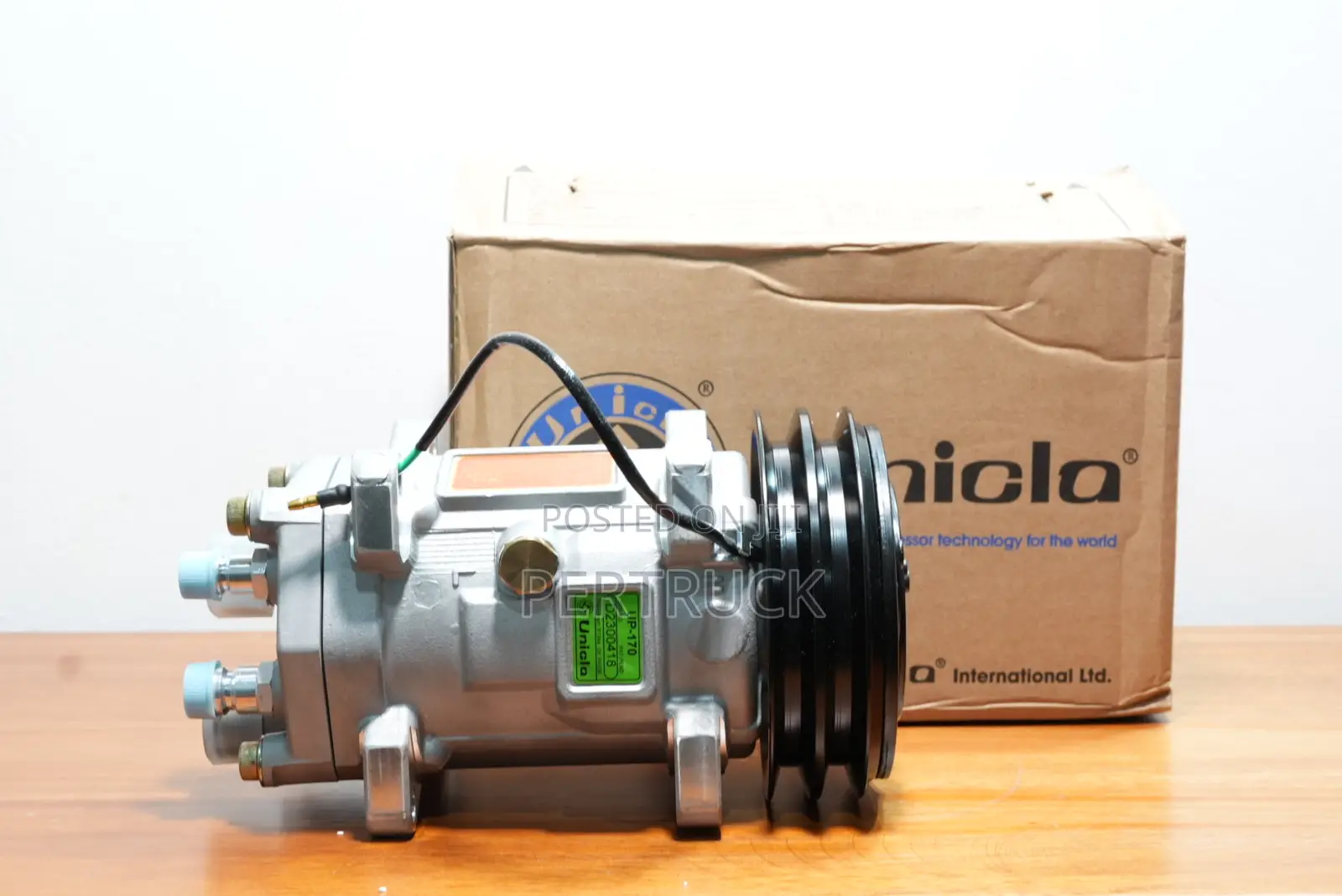Unicla Up170(21002-10415) 107899 Ac Compressor for Truck Tractor(R134a