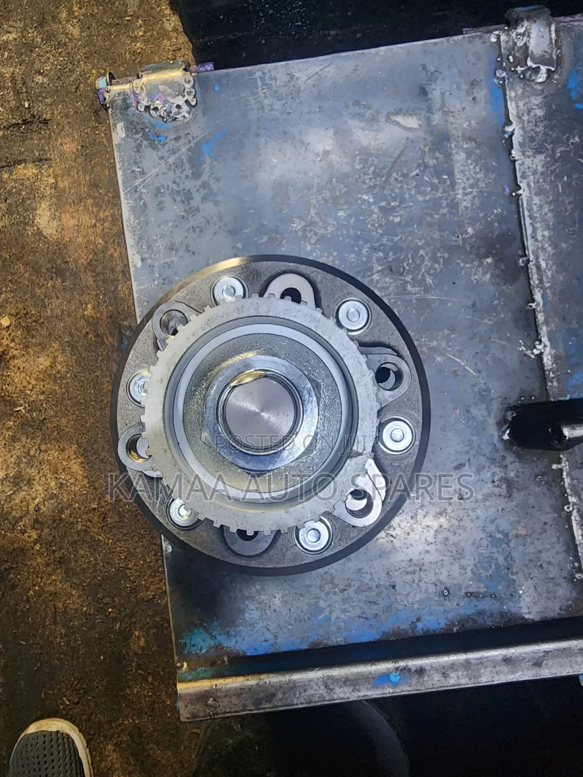 Nissan E25/E26 Caravan Hub Bearings