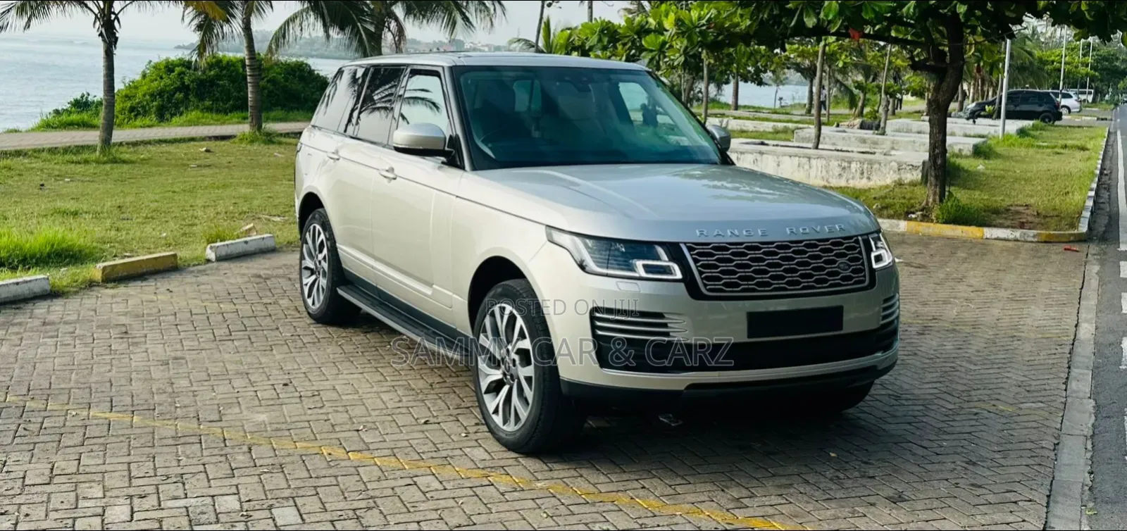 Land Rover Range Rover Vogue 2018 Gold