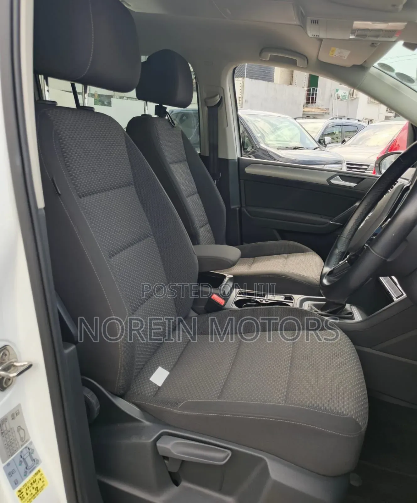 Volkswagen Touran 2019 Off white