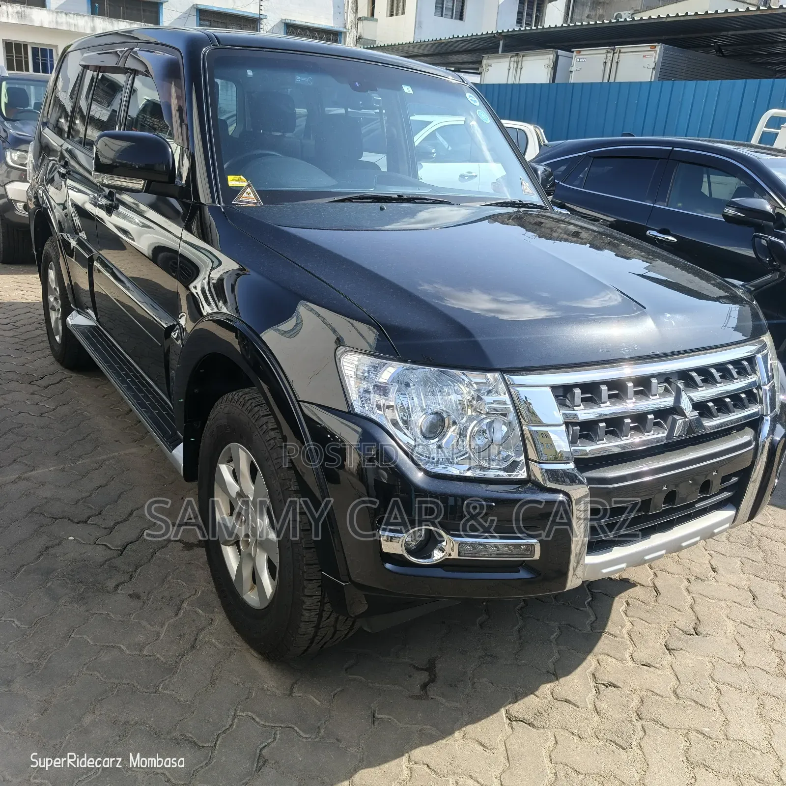 Mitsubishi Pajero 2018 Black