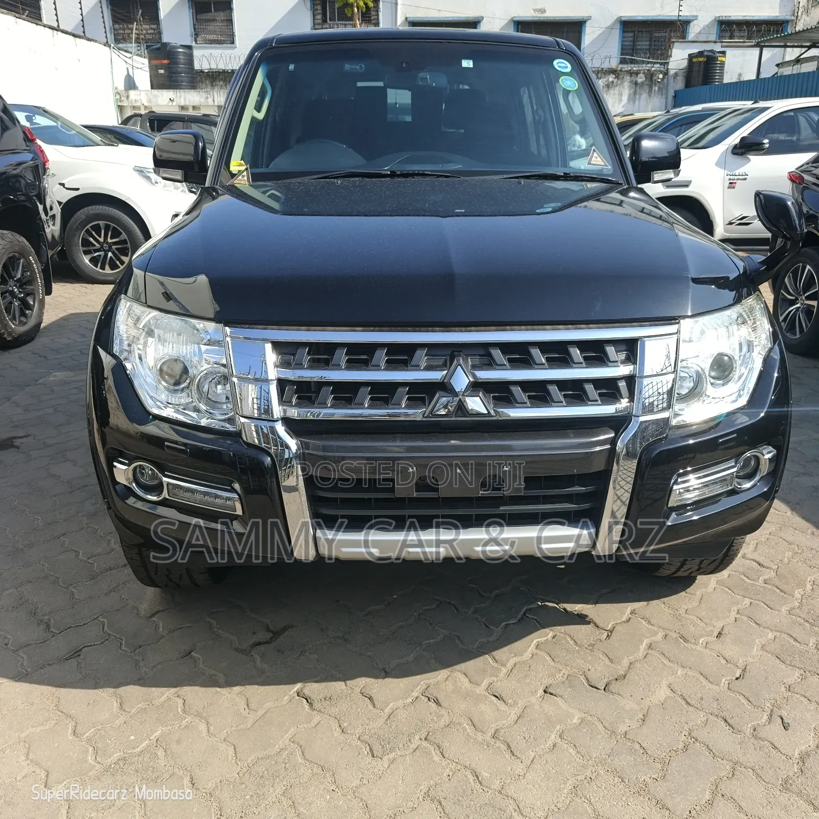 Mitsubishi Pajero 2018 Black