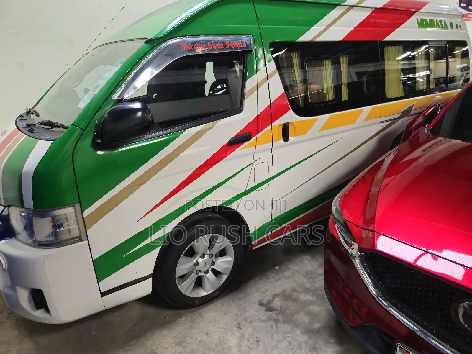 Toyota HiAce 2019 White